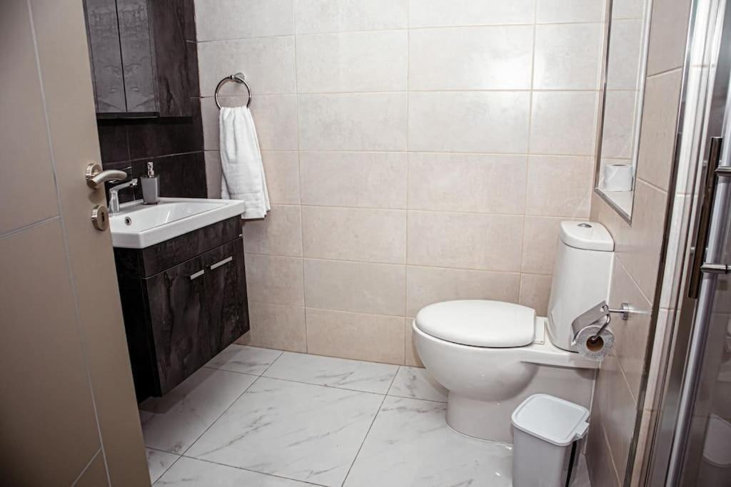 Stylish Seafront Spinola Apartment San Ġiljan Kültér fotó
