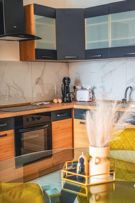 Stylish Seafront Spinola Apartment San Ġiljan Kültér fotó